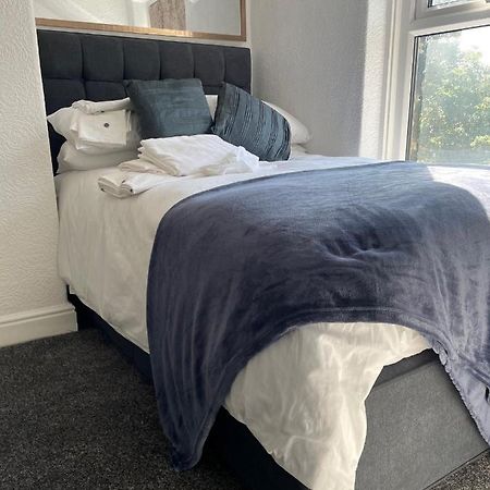 4 Bedroom House In Harrogate Town Centre Extérieur photo