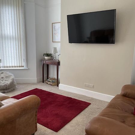 4 Bedroom House In Harrogate Town Centre Extérieur photo