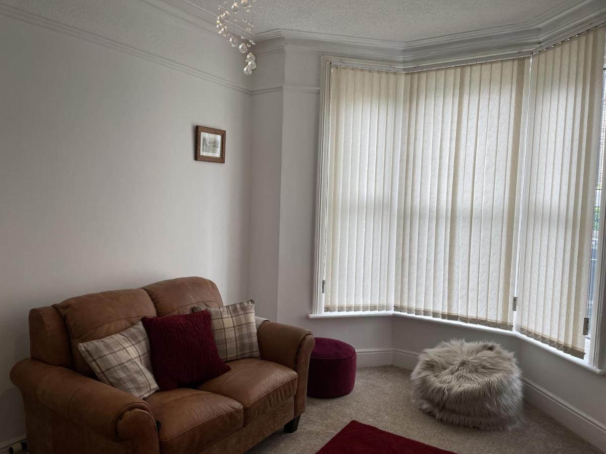 4 Bedroom House In Harrogate Town Centre Extérieur photo
