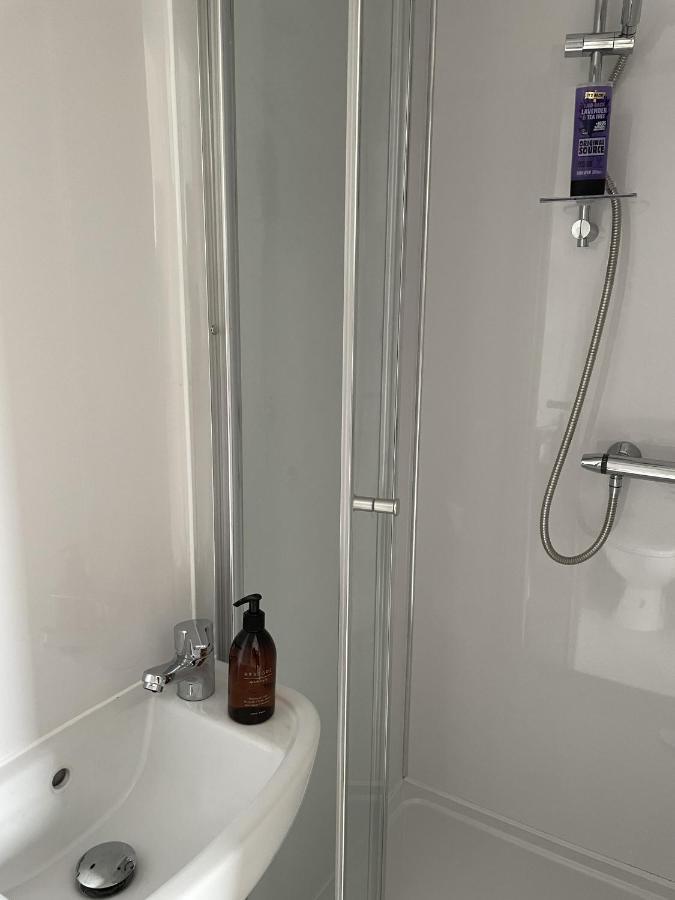 4 Bedroom House In Harrogate Town Centre Extérieur photo