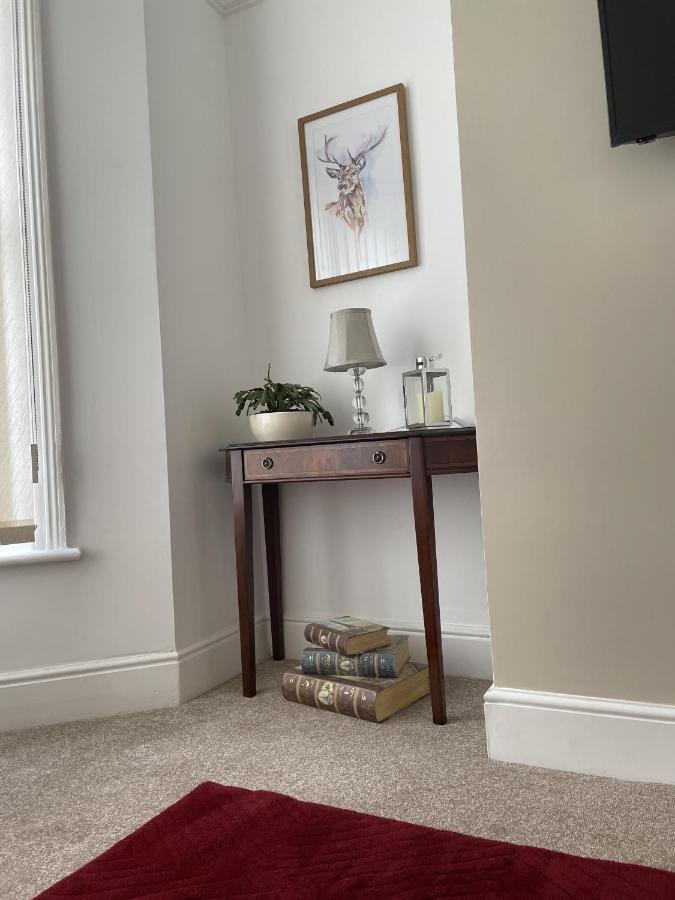 4 Bedroom House In Harrogate Town Centre Extérieur photo