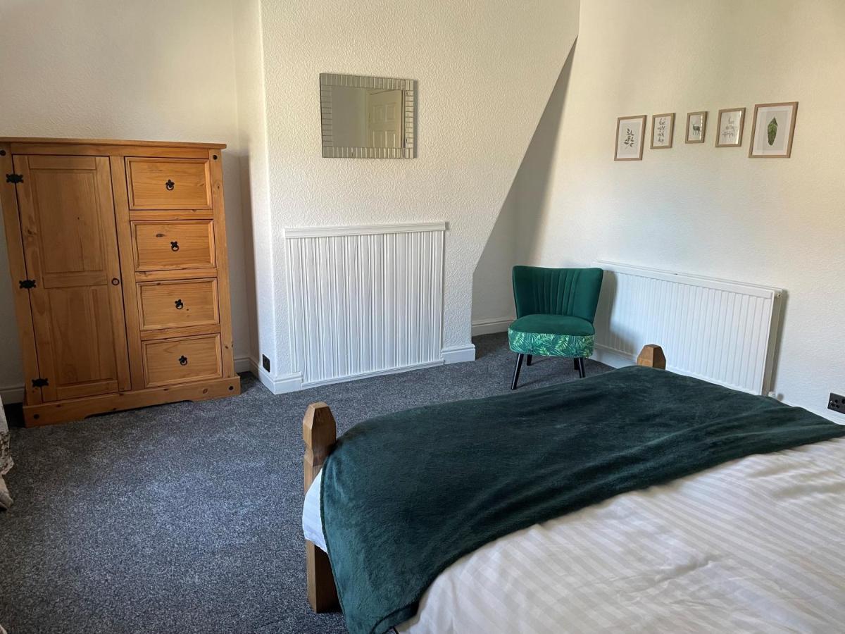 4 Bedroom House In Harrogate Town Centre Extérieur photo
